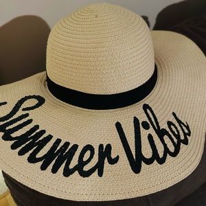 Summer Beach Hat NWOT